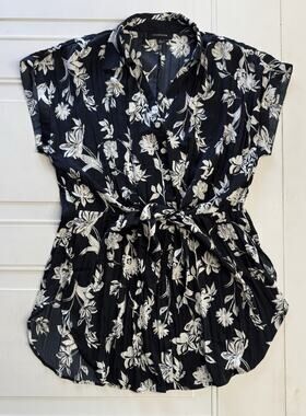 Calligraphie Womens Sz S Black Floral Short Sleeve Tie Front Tunic Top Shirt